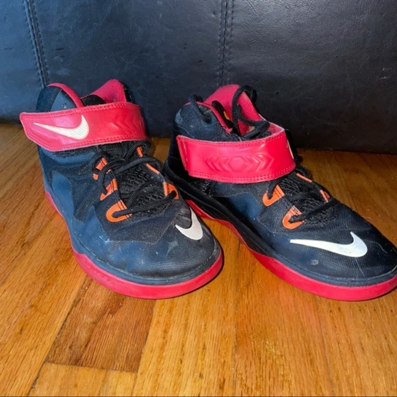 Lebron Soldier nikes - Picture 3 of 9